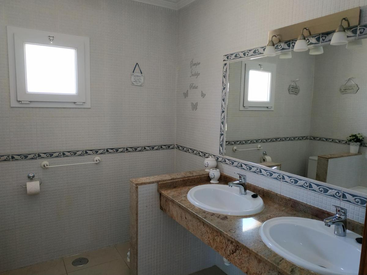 Villa Casa Del Sol 3 Bedroom Villa With Private Solar Covered 12M X 6M Pool Minimum Stay 7 Nights Chromecast And Wifi Throughout The Property Triquivijate エクステリア 写真