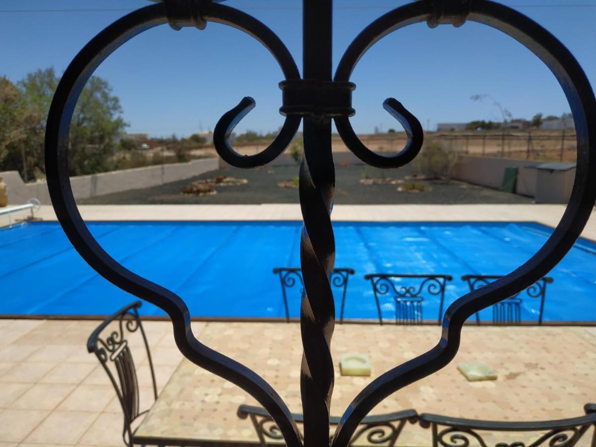 Villa Casa Del Sol 3 Bedroom Villa With Private Solar Covered 12M X 6M Pool Minimum Stay 7 Nights Chromecast And Wifi Throughout The Property Triquivijate エクステリア 写真