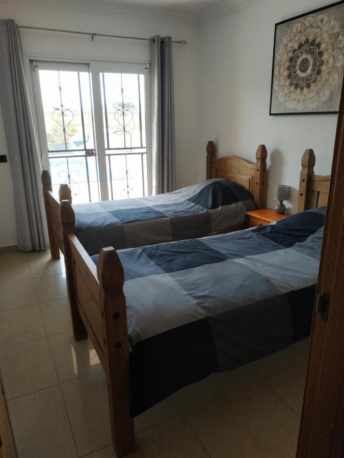 Villa Casa Del Sol 3 Bedroom Villa With Private Solar Covered 12M X 6M Pool Minimum Stay 7 Nights Chromecast And Wifi Throughout The Property Triquivijate エクステリア 写真