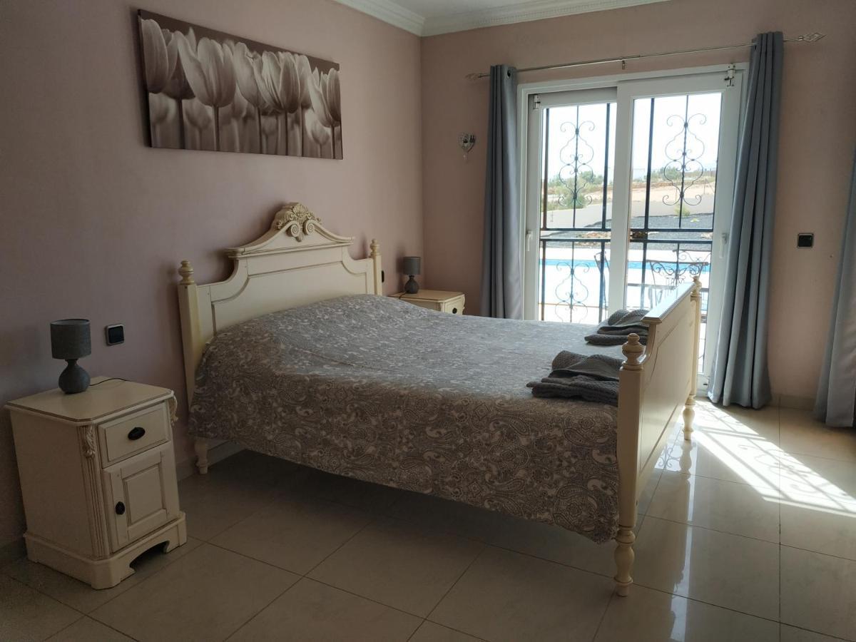 Villa Casa Del Sol 3 Bedroom Villa With Private Solar Covered 12M X 6M Pool Minimum Stay 7 Nights Chromecast And Wifi Throughout The Property Triquivijate エクステリア 写真