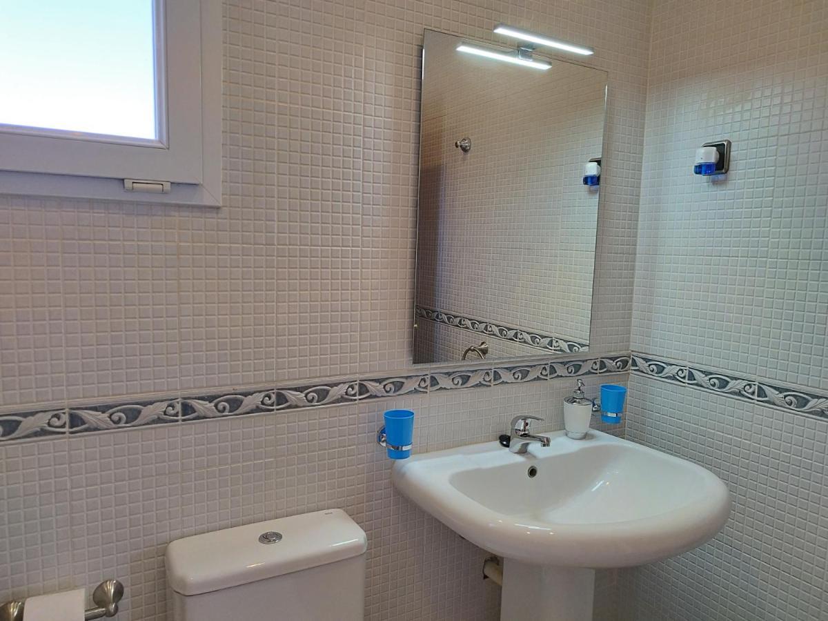 Villa Casa Del Sol 3 Bedroom Villa With Private Solar Covered 12M X 6M Pool Minimum Stay 7 Nights Chromecast And Wifi Throughout The Property Triquivijate エクステリア 写真