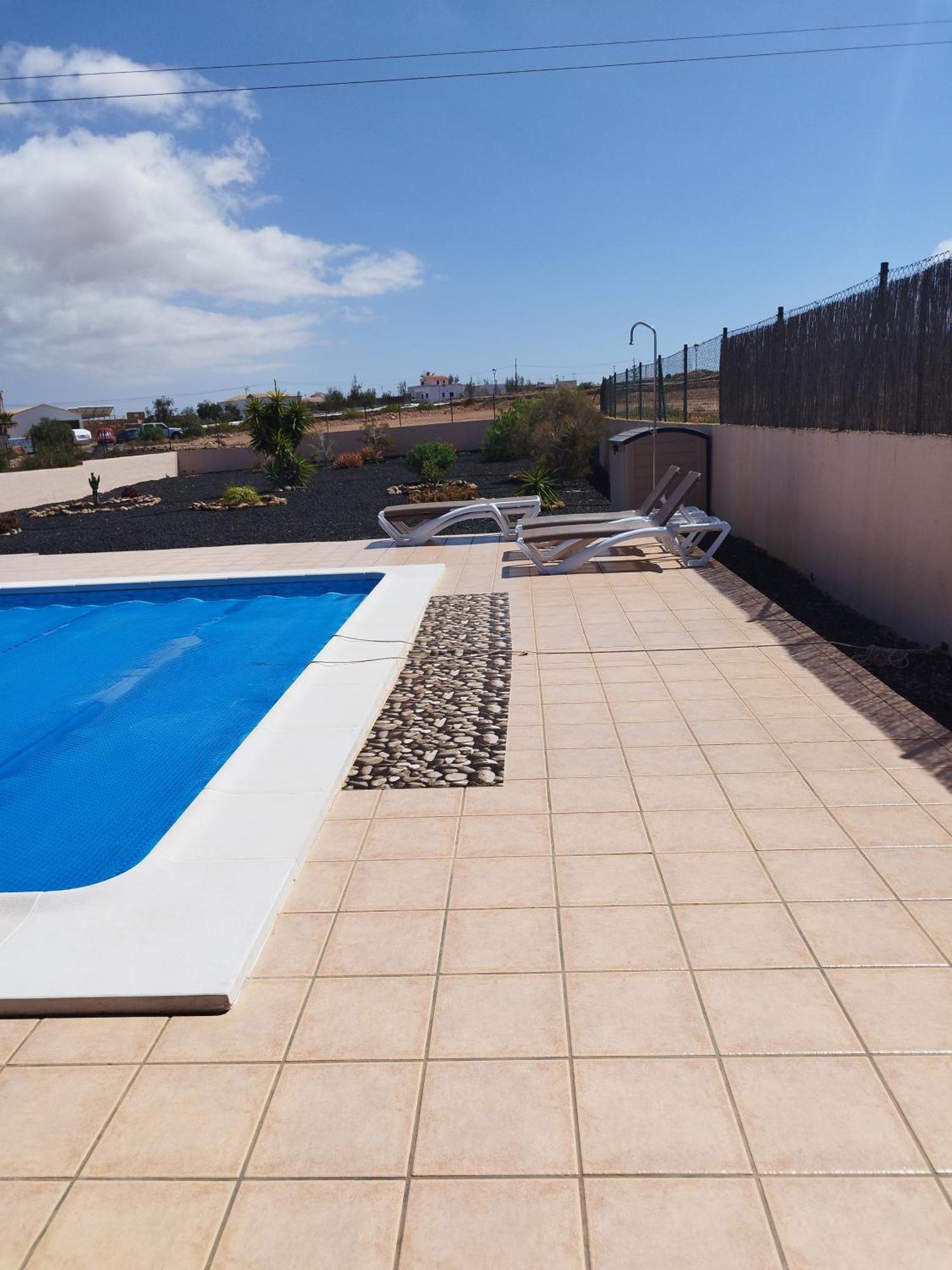 Villa Casa Del Sol 3 Bedroom Villa With Private Solar Covered 12M X 6M Pool Minimum Stay 7 Nights Chromecast And Wifi Throughout The Property Triquivijate エクステリア 写真