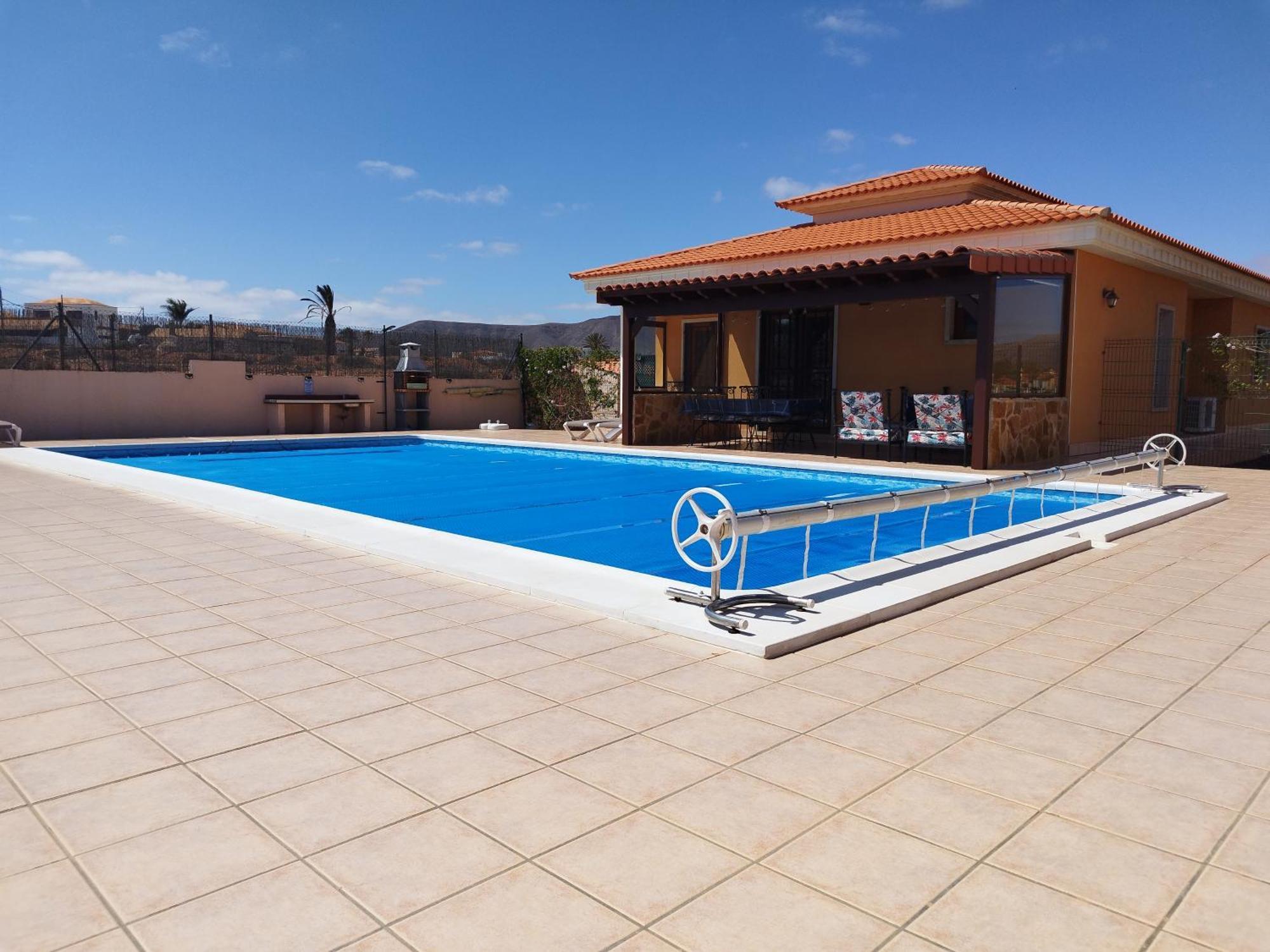 Villa Casa Del Sol 3 Bedroom Villa With Private Solar Covered 12M X 6M Pool Minimum Stay 7 Nights Chromecast And Wifi Throughout The Property Triquivijate エクステリア 写真
