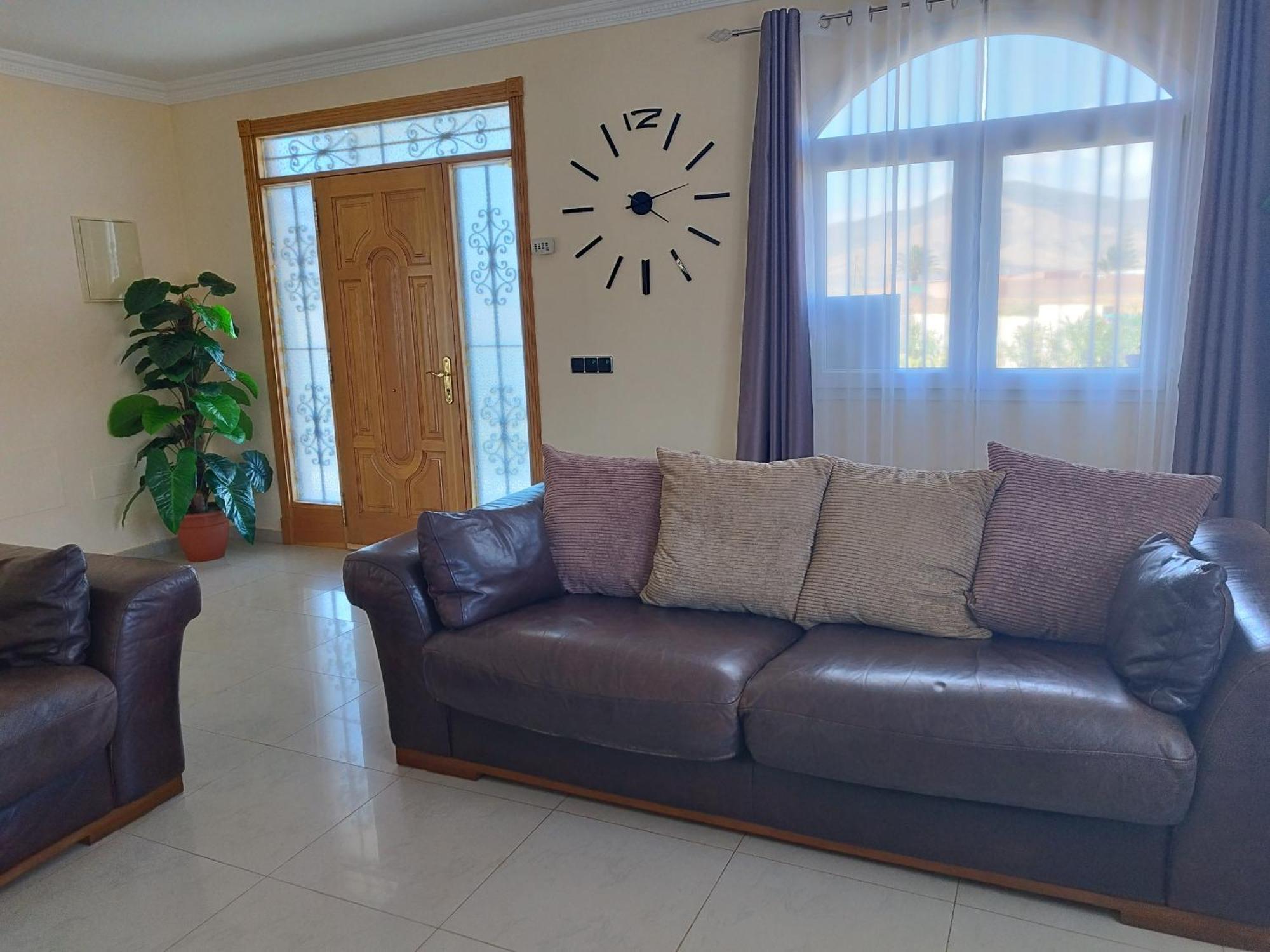 Villa Casa Del Sol 3 Bedroom Villa With Private Solar Covered 12M X 6M Pool Minimum Stay 7 Nights Chromecast And Wifi Throughout The Property Triquivijate エクステリア 写真