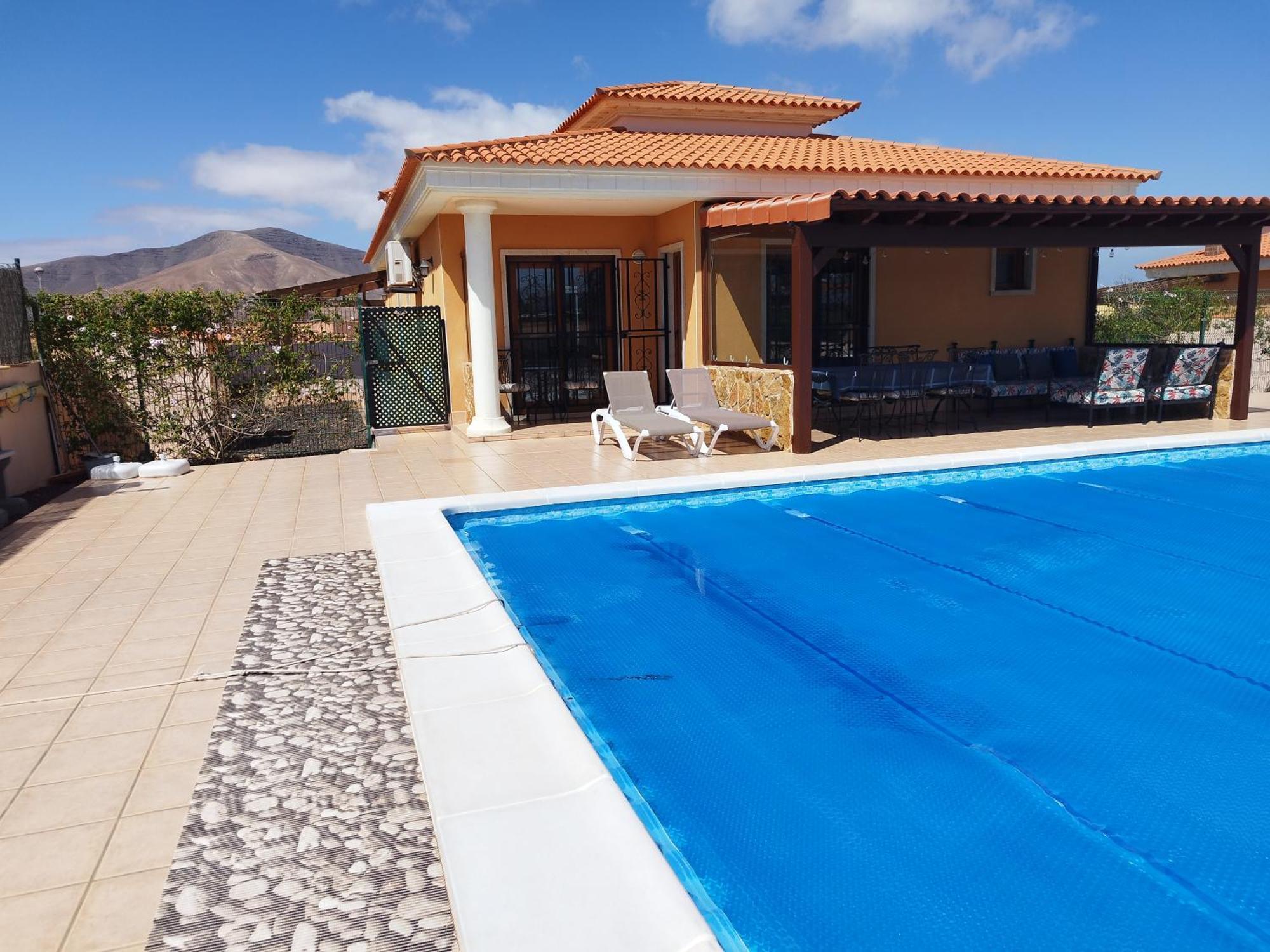 Villa Casa Del Sol 3 Bedroom Villa With Private Solar Covered 12M X 6M Pool Minimum Stay 7 Nights Chromecast And Wifi Throughout The Property Triquivijate エクステリア 写真